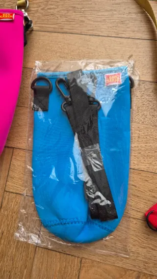 Set tracolle, porta borracce e portachiavi