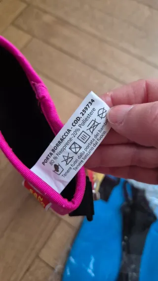 Set tracolle, porta borracce e portachiavi