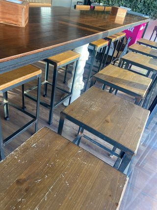 Tavolo bar alto per 12 persone in legno e metallo