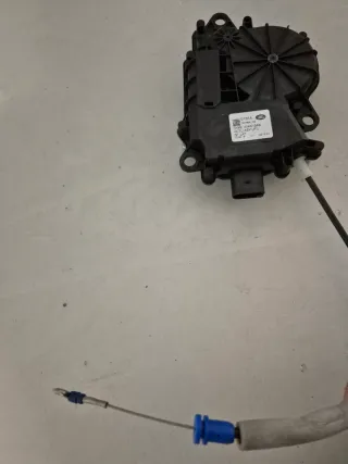 Motorino elettrico baule land rover