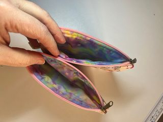 Monedero de unicornios y donuts