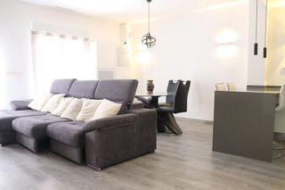 Piso en alquiler en Centro en Elche