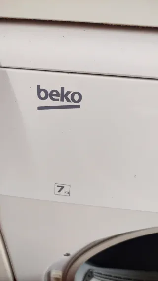 Secadora Beko DC7130  7kg