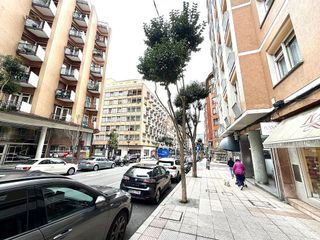 Local comercial en alquiler en Campo San Francisco - Plaza de América en Oviedo