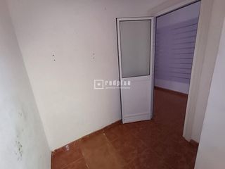 Local comercial en alquiler en Cruz Roja en Sevilla
