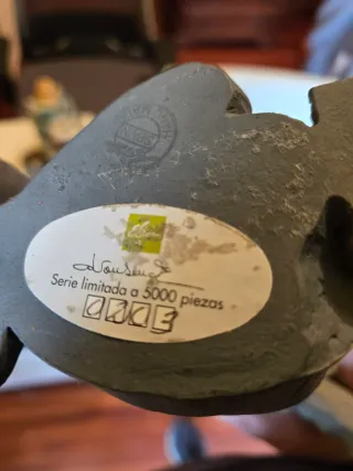 Figura El Escondite Cerámica Elisa Firmada