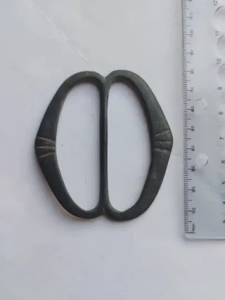 Hebilla antigua de bronce