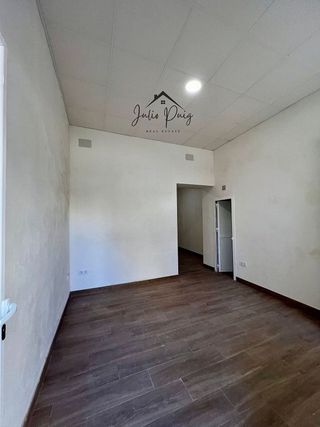 Local comercial en alquiler en Coria del Río