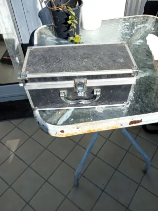 Cofanetto in acciaio e alluminio