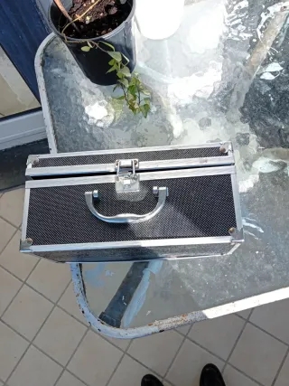 Cofanetto in acciaio e alluminio