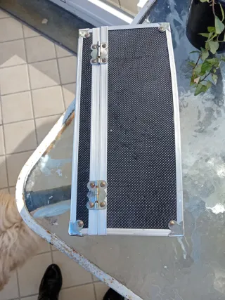 Cofanetto in acciaio e alluminio