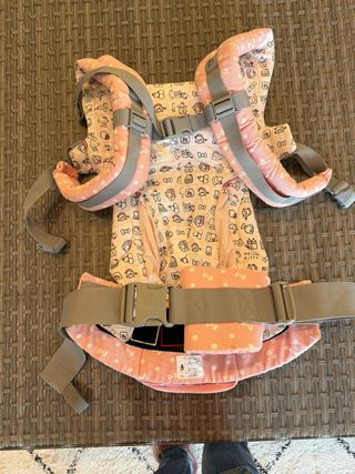 Mochila Ergobaby Omni 360 Hello Kitty