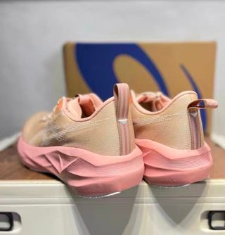 ASICS NOVABLAST 5 Beige/Rosa