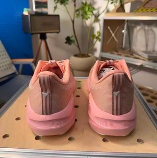 ASICS NOVABLAST 5 Beige/Rosa