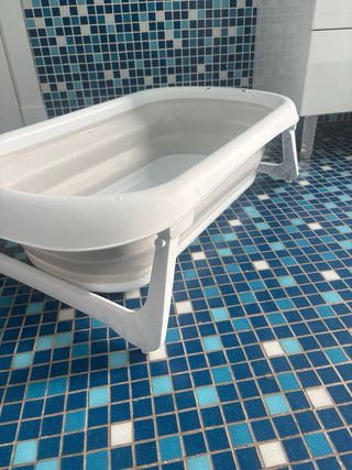 Trona Bebeconfort + Bañera plegable Asalvo