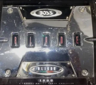 Etapa de Potencia BOSS BL1600 Plata