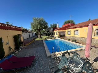 Chalet en venta en Oromana en Alcalá de Guadaira