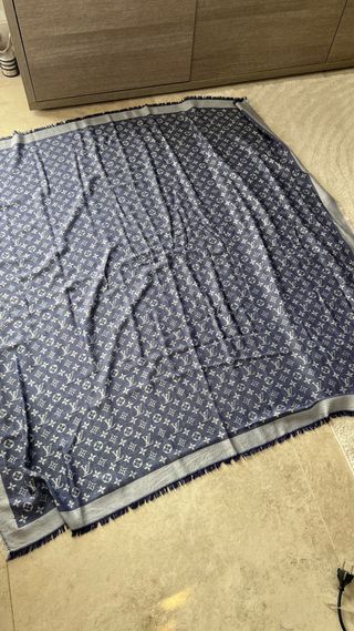 Stola Vuitton lana e seta blu