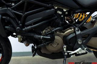 DUCATI MONSTER 821 DARK
