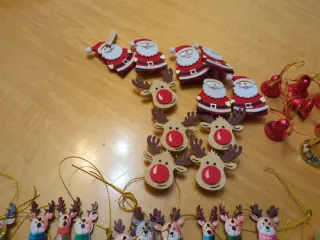 Luces Copos de nieve y adornos navideños