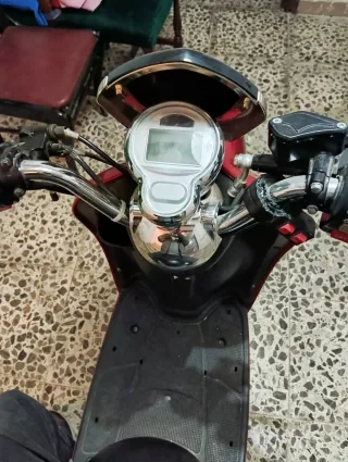 Vehículo eléctrico 3 ruedas Veleco sin batería