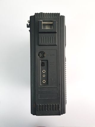 RADIO VINTAGE SANYO 8252TZ