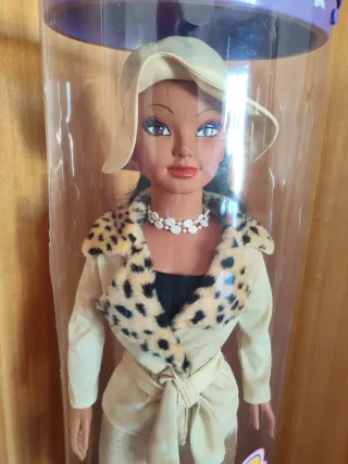 Boneca Bárbara Glamour Antiga