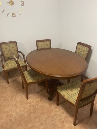 Mesa y 6 sillas madera noble