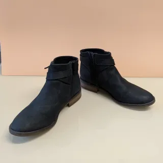 Botines Clarks Negro N 39