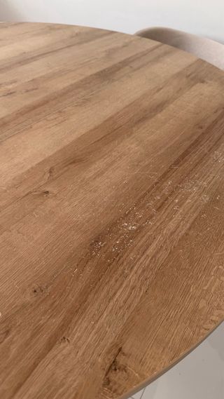 Mesa de comedor redonda madera y metal