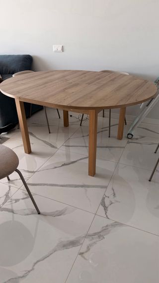 Mesa de comedor redonda madera y metal