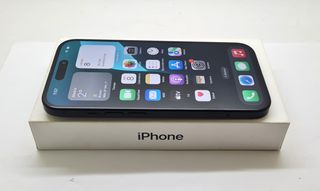 Smartphone APPLE iPhone 15 128GB Negro 87% Batería