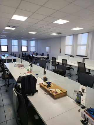Oficina en alquiler en Palacio de Congresos - Urbadiez - Entrepuentes en Sevilla