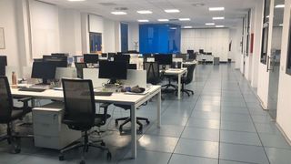 Oficina en alquiler en Palacio de Congresos - Urbadiez - Entrepuentes en Sevilla