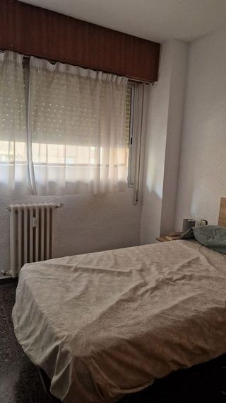 Piso en alquiler en Hospital - Parque sur en Albacete