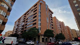 Piso en alquiler en Hospital - Parque sur en Albacete