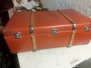 MUY ANTIGUO BAUL MALETA COMPLETO BUEN ES