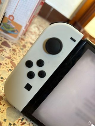 Nintendo Switch OLED + 2 Juegos