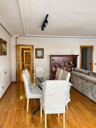 Piso en alquiler en Ensanche - Diputación en Alicante