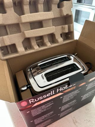 Tostadora Russell Hobbs Negra Mate