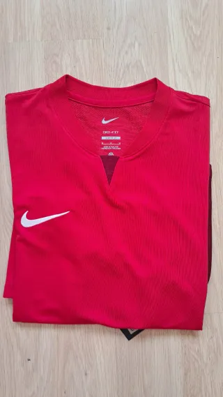 Camiseta Nike fútbol roja