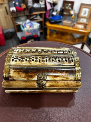 Caja joyero artesanal hueso y latón