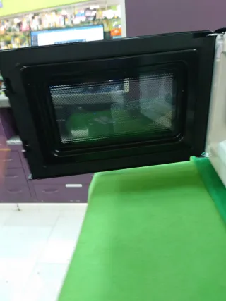 Microondas Taurus Ready Black Grill 700W 20L