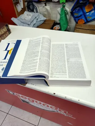 Diccionario de la lengua Española RAE 23a. Edic...