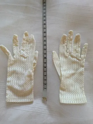 Guantes de niña blancos