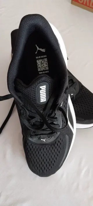 Zapatillas Puma Talla 41 Negras y Blancas