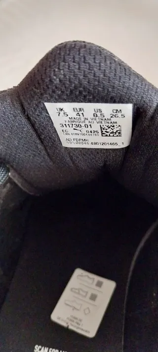 Zapatillas Puma Talla 41 Negras y Blancas