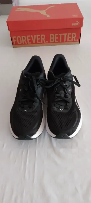 Zapatillas Puma Talla 41 Negras y Blancas