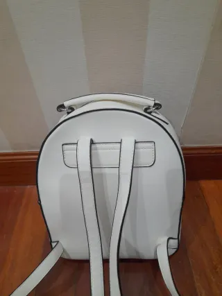 Mochila Stradivarius Blanca