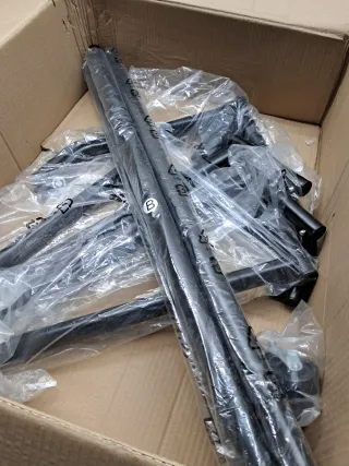 Perchero Metálico Amazon Basics Negro